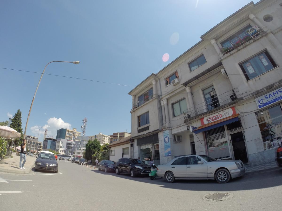 The Rooftop Hostel Shkoder Exterior photo